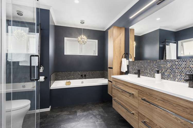 13 De Castro Place Titahi Bay_20