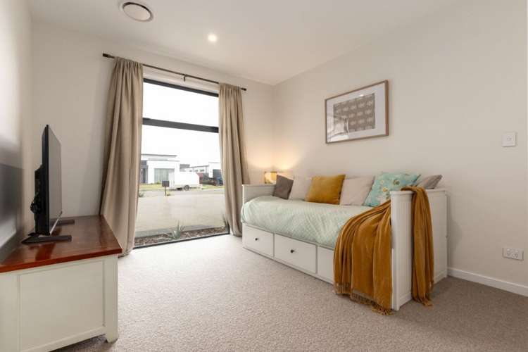 71 Halpin Drive Lincoln_19