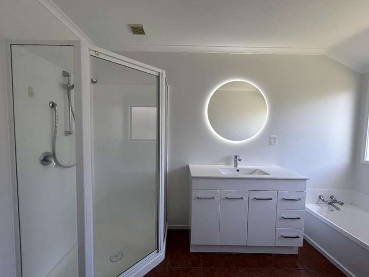 49 Edenpark Drive Rototuna_17