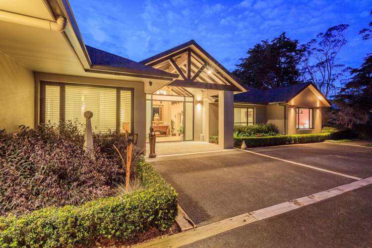 42 Attwood Road Paremoremo_9