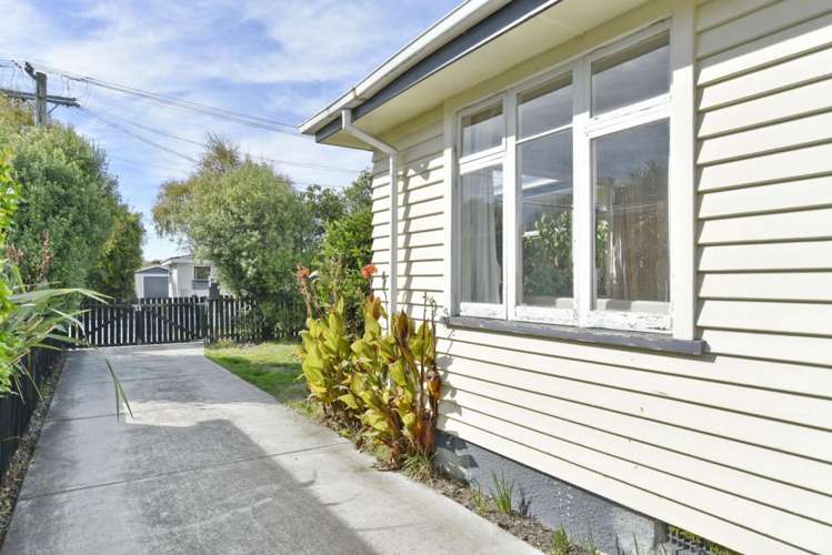 18 Pinewood Avenue North New Brighton_22