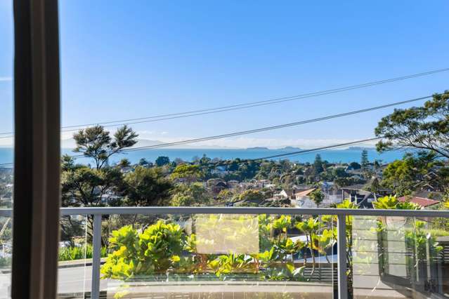 762 East Coast Road Oteha_1