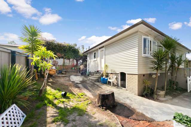 9 Valron Road Te Atatu South_3