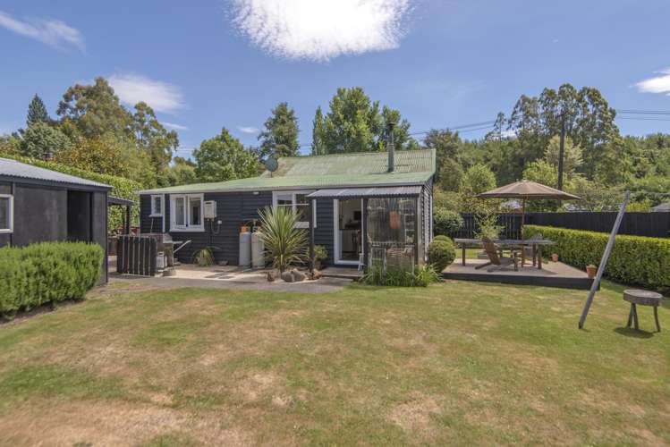 6 Railway Terrace Glentunnel_17