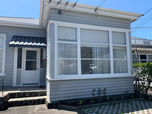 Charming 2-Bedroom Flat!