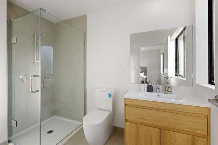 14/25 Vodanovich Road Te Atatu South_9