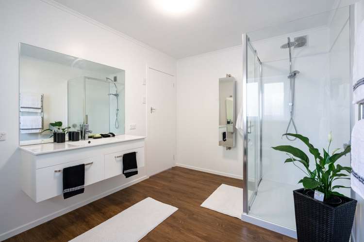 34 Harrington Street Lawrence_10