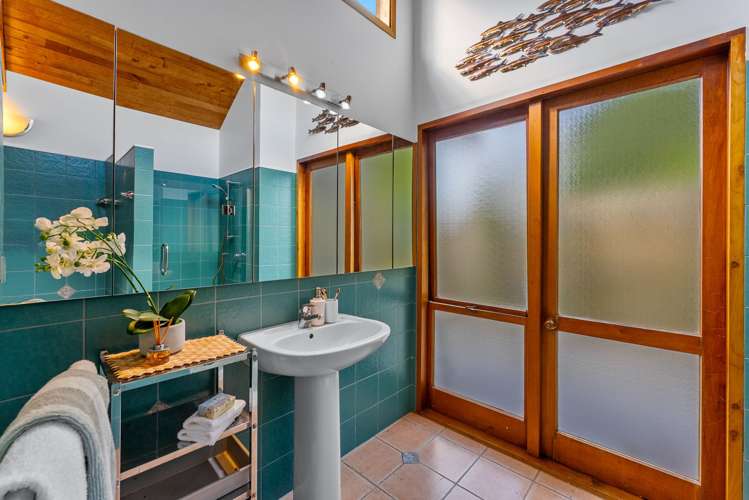 417 Leigh Road Leigh_32