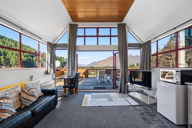 High-Yield Queenstown Investment with 365-Day VA