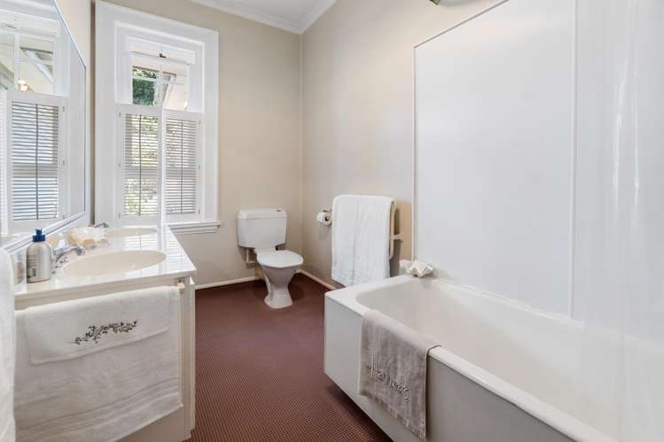 29 Mount Saint John Avenue Epsom_26