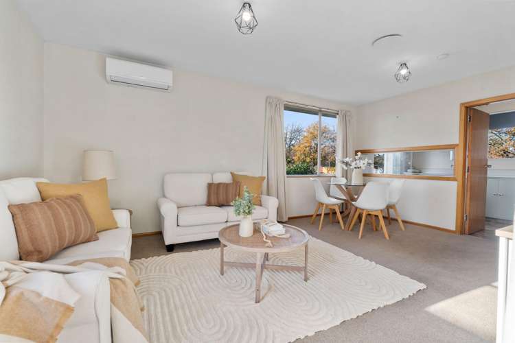 2/15 Dovedale Avenue_0
