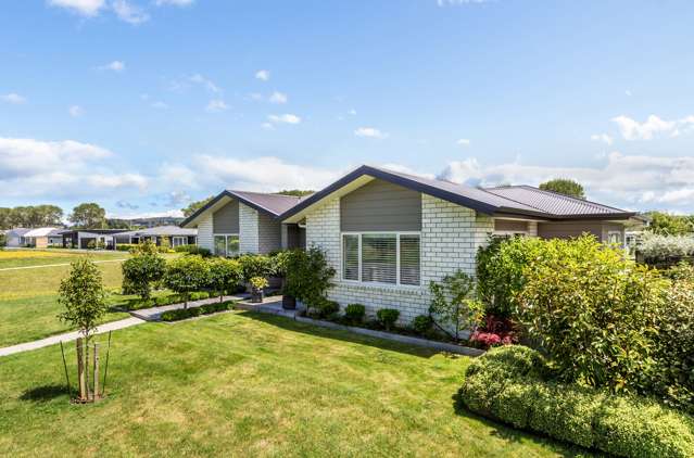 8 Maison Way Rangatira Park_1