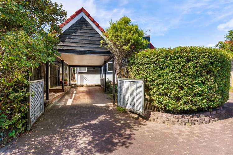 6/110 Norman Lesser Drive Saint Johns_24