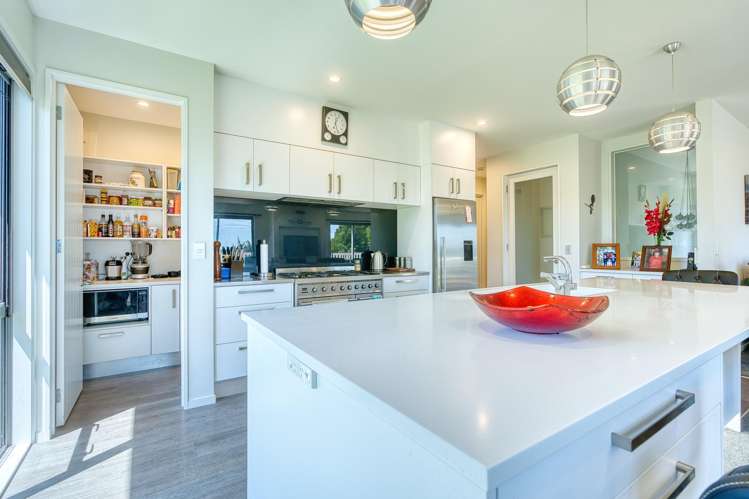 91 Beach Road Kakapotahi_12