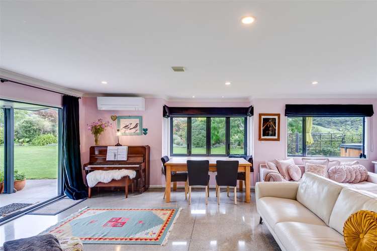 813 Seafield Road Puketapu_5