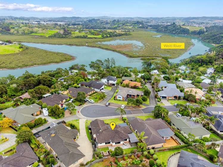 35 Rivervale Grove Stanmore Bay_24