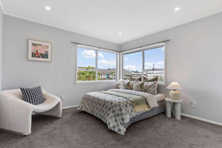 4 Haseler Crescent Mellons Bay_13