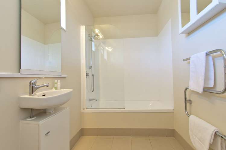 1/18 Eyre Street Whitianga_8