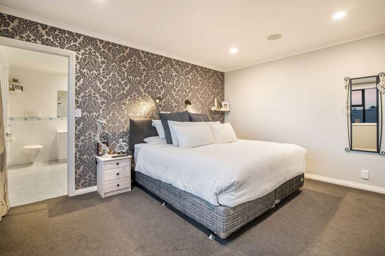 9 Dorchester Place Orewa_29