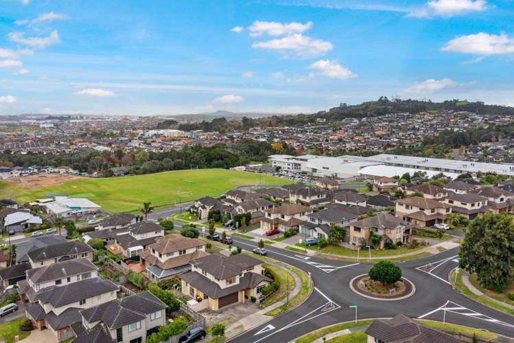 27 Amaretto Avenue Flat Bush_35