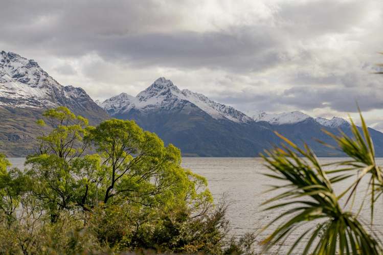 1 Suburb Street Queenstown_24