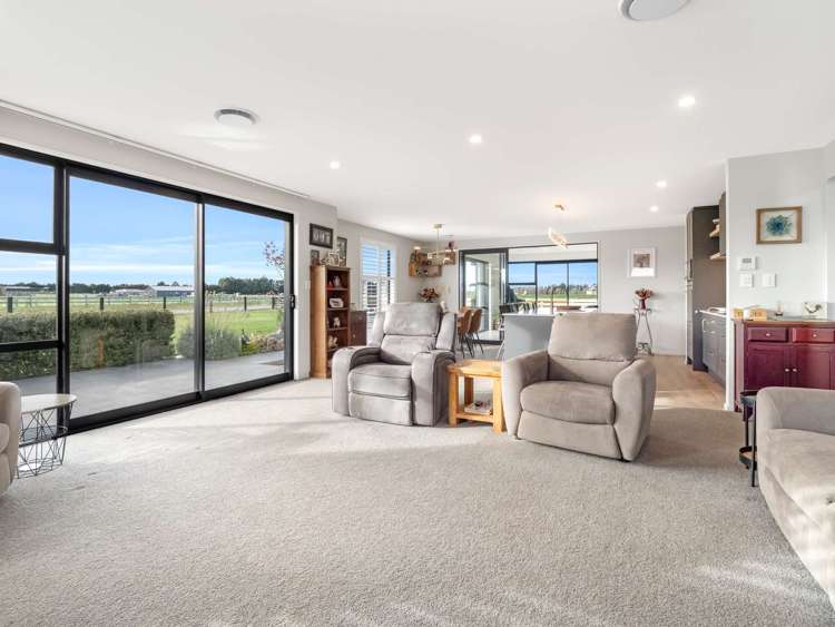 12 Meadowlands Green Allenton_12