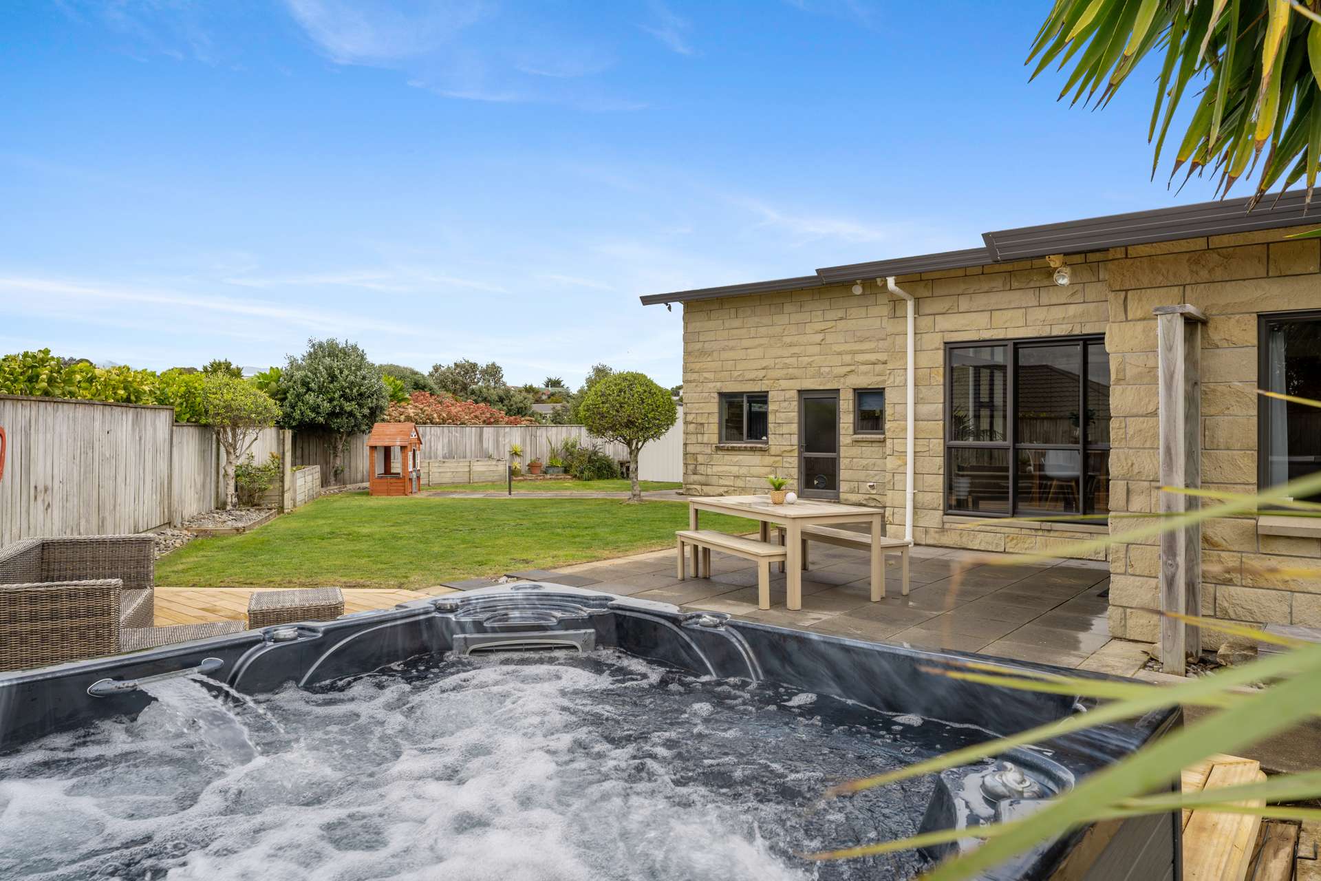 11 Te Ropata Place Waikanae Beach_0