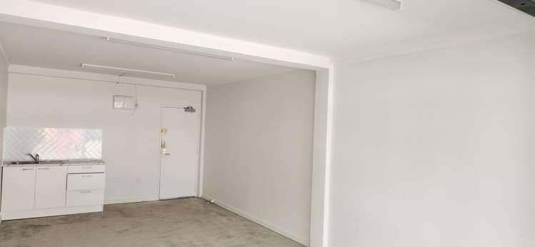 Front Shop/23 Bay Road Kilbirnie_4