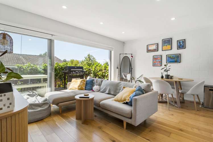 22 Don Croot Street Western Springs_21