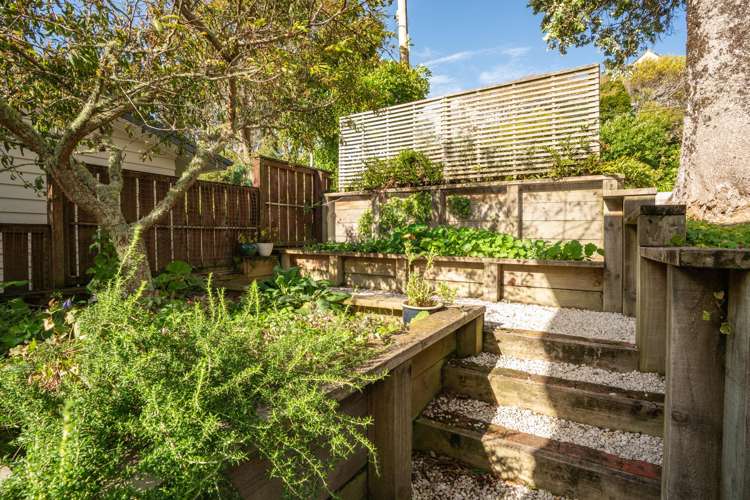 8 Torwood Road Khandallah_21