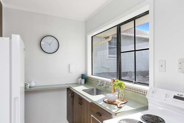 6/200 Onepu Road Lyall Bay_2