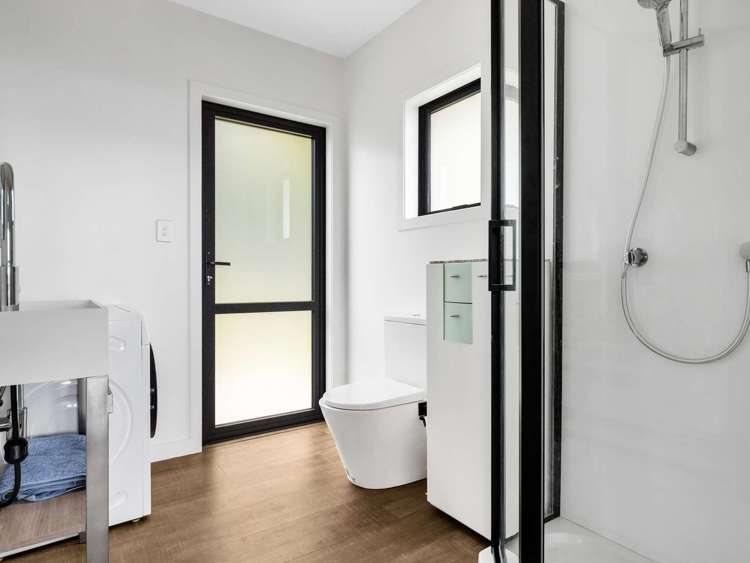 2D Vipond Road Stanmore Bay_11