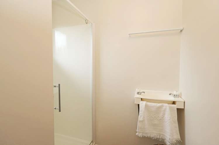 384 Flora Road East Makarewa_25