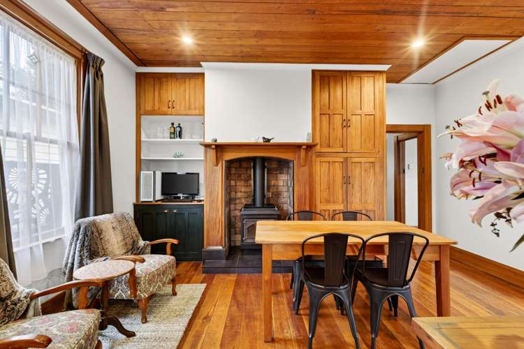 921 Willowpark Road North Mayfair_8