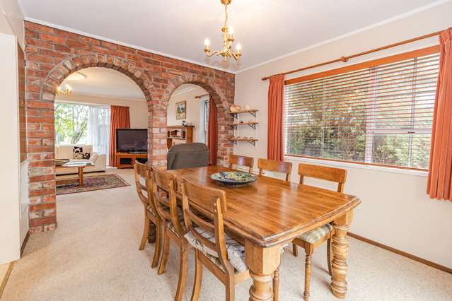 38 Exeter Crescent Springvale_4