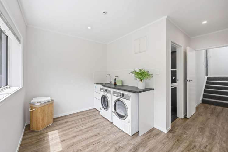 16 Andrea Place Sunnyhills_28