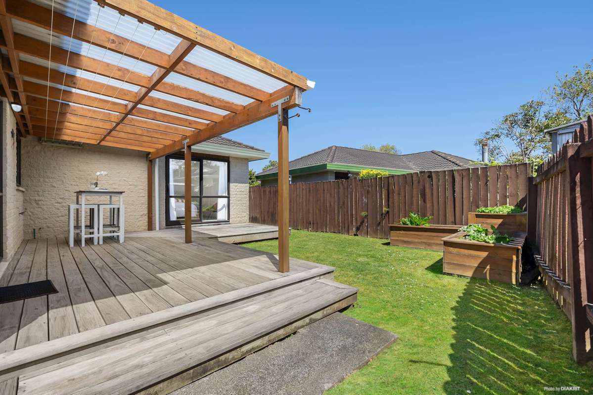 1/4 Pukeko Place_2