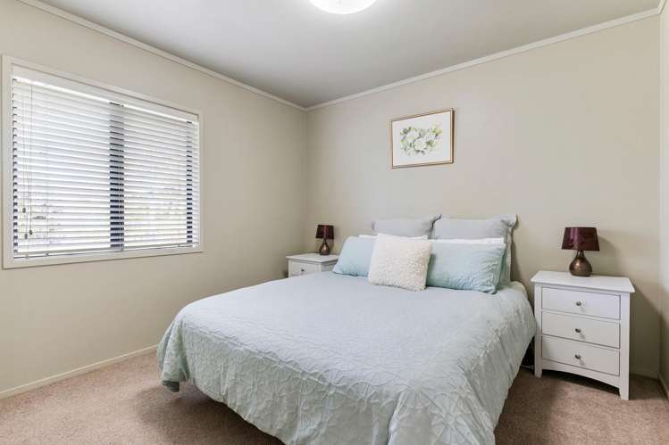 8 Kallaroo Place Botany Downs_24