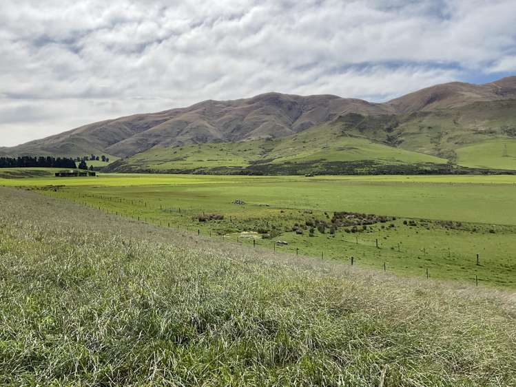 Fairlie Tekapo Road Burkes Pass_23