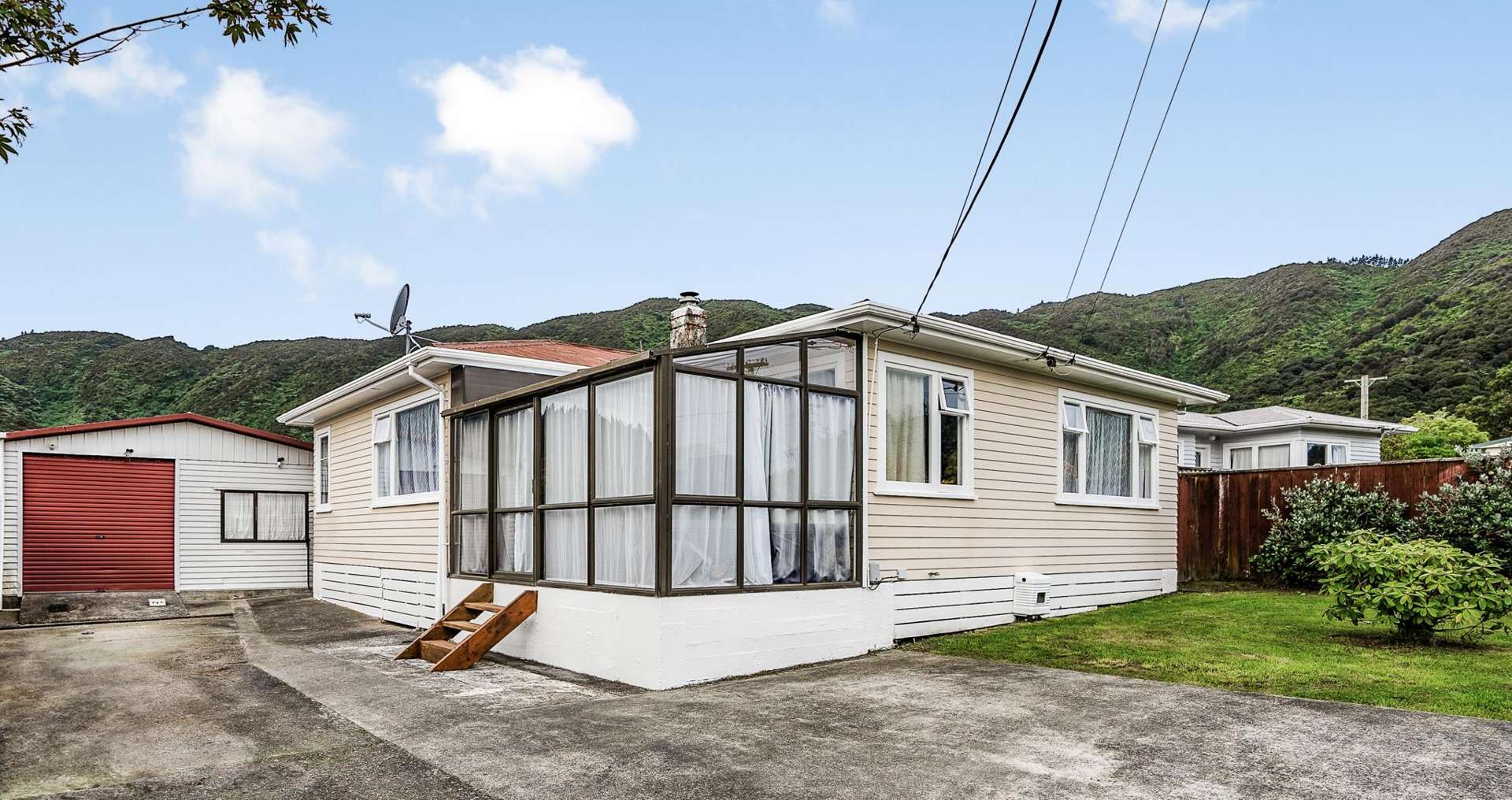 64 Russell Road Wainuiomata_0