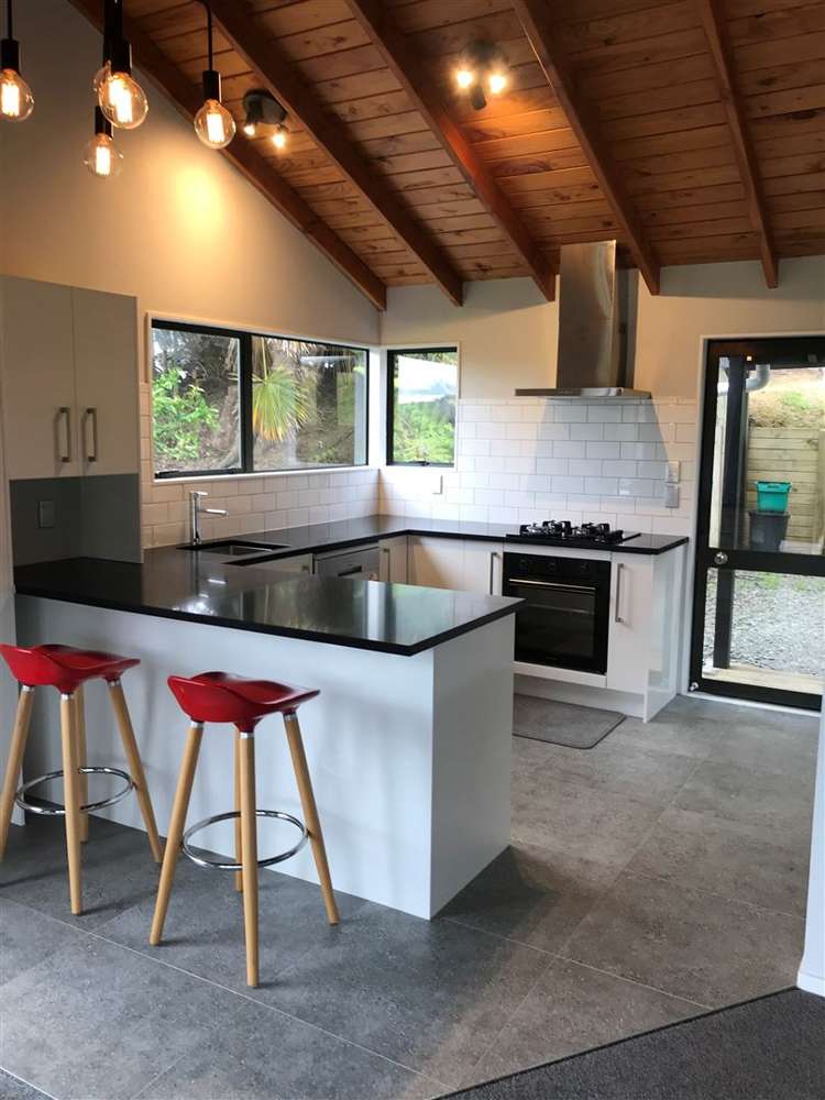 Forest Hill Road Waiatarua_5