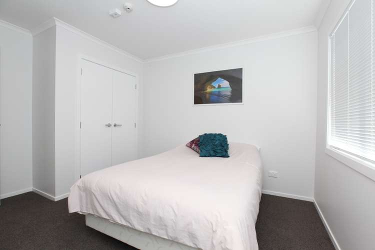 2/13 Crescent Court Melville_6