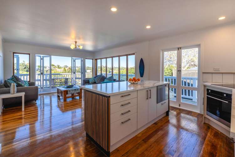 22 Marama Avenue Surfdale_9