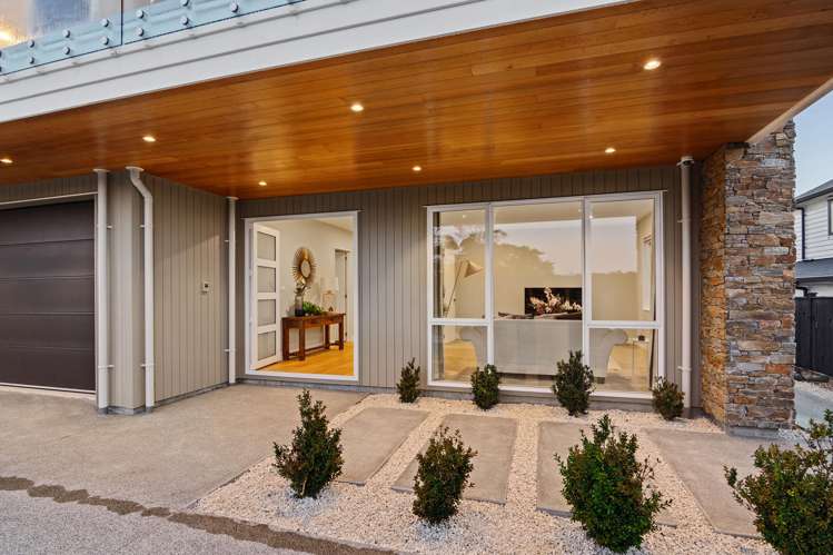 162 Arran Point Parade Orewa_17