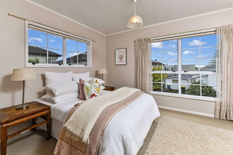 213 East Coast Road Castor Bay_18