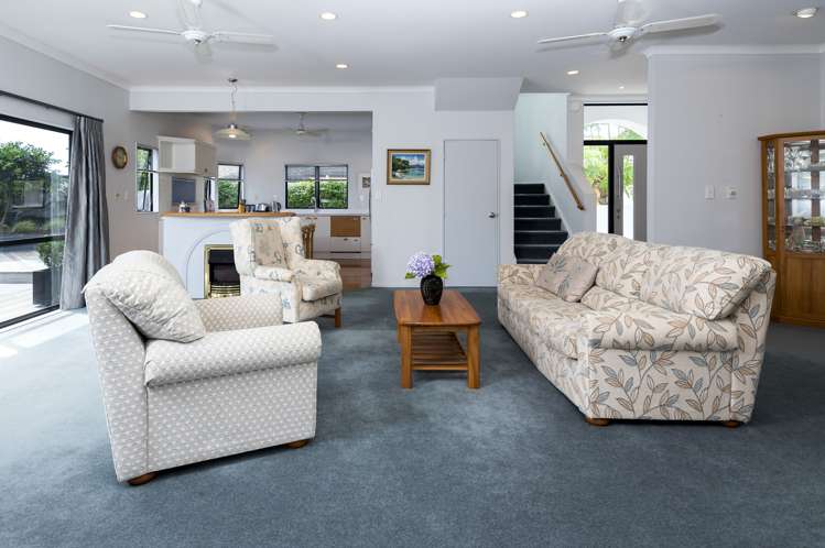 2/7 Hostel Access Road Eastern Beach_5