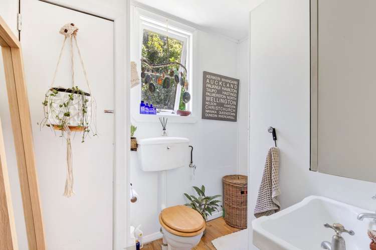 6 Airlie Street Glenduan_7