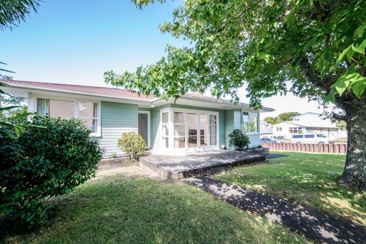 13 Melba Street Beach Haven_16