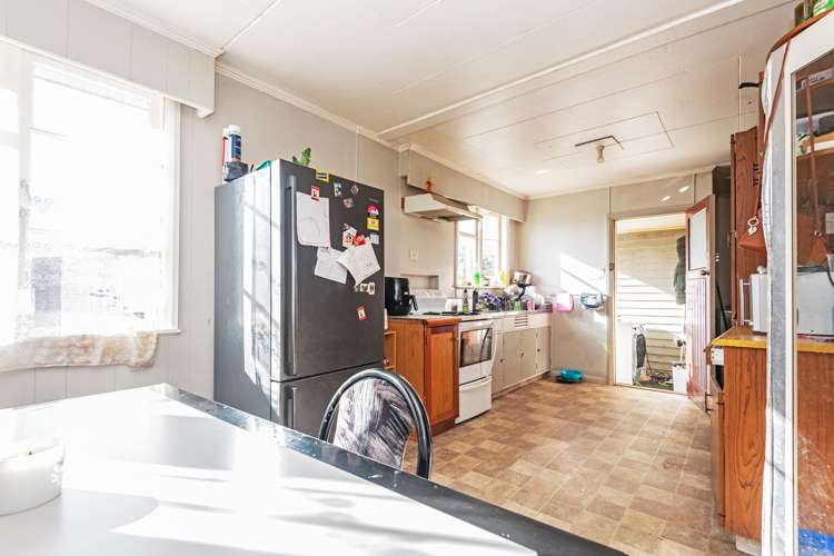 185 Maxwells Line Awapuni_16