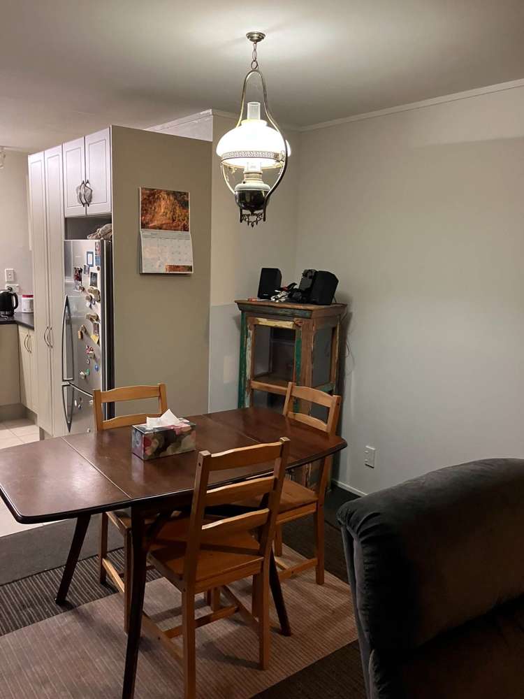 2/9 Paruru Avenue Northcote_7